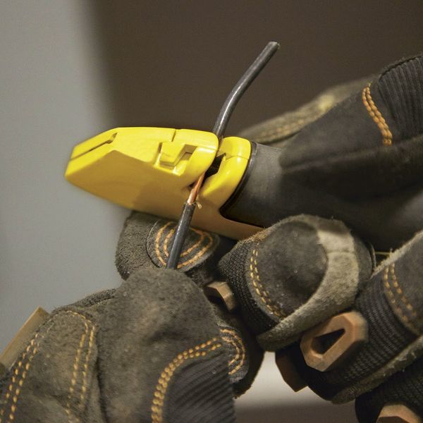 Utility Knife, Self-Retracting, Utility, General Purpose, Rubber