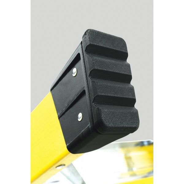 4 ft Fiberglass Stepladder