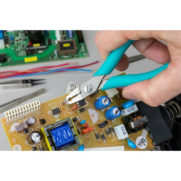 6 in 2400 Diagonal Cutting Plier Flush Cut Pointed Nose Insulated