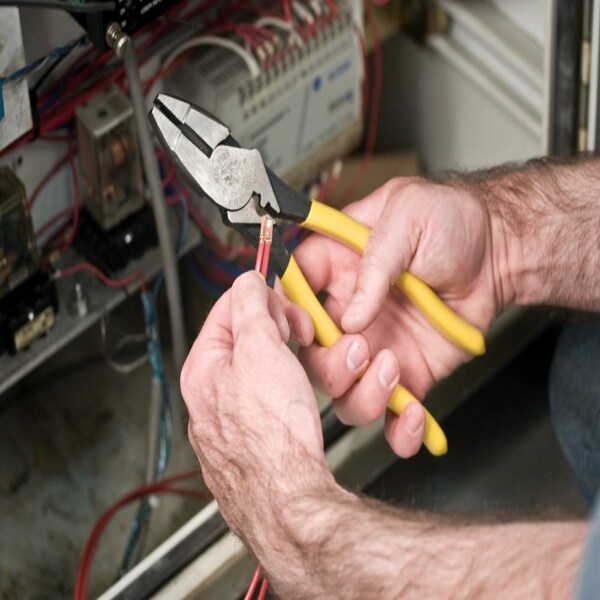 9 3/8 in Linemans Plier High Leverage w/ Wire Crimper, Steel