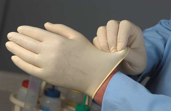 Microflex Exam Gloves, Natural Rubber Latex, Powder-Free, Large (Size 9), Natural, 100 Pack