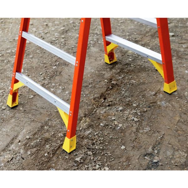 6 ft Fiberglass Podium Stepladder