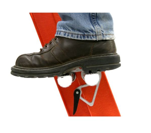 Fiberglass Extension Ladder, 300 lb Load Capacity