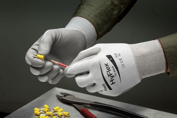 Hyflex Cut-Resistant Coated Gloves, A2 Cut, Dipped, Polyurethane, Gray, Medium (Size 8), 1 Pair