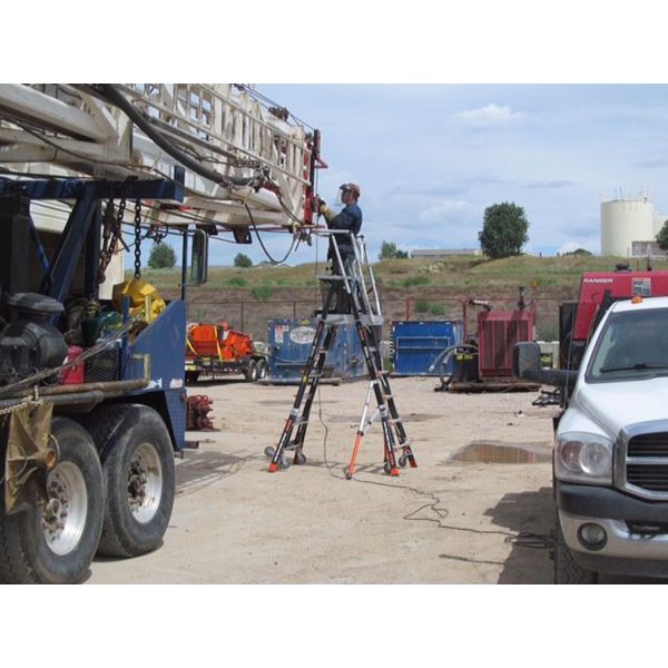 5 to 9 ft Fiberglass Adjustable Safety Cage Platform Stepladder