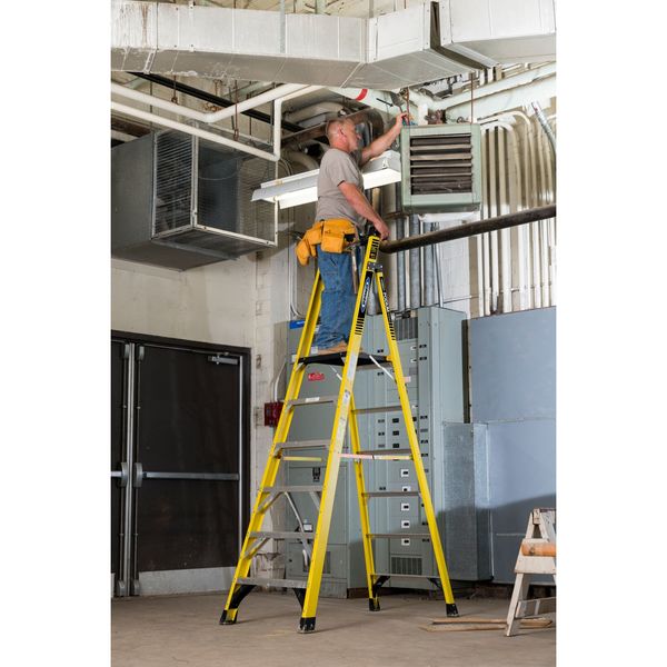 9 ft Fiberglass Podium Stepladder