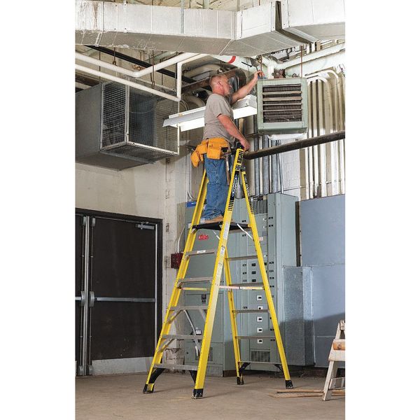 11 ft Fiberglass Podium Stepladder