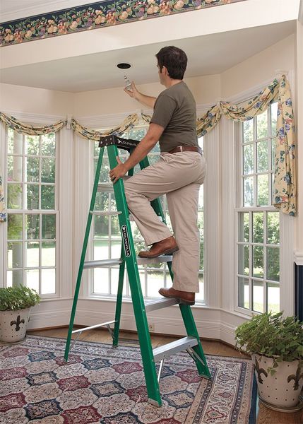 6 ft Fiberglass Stepladder