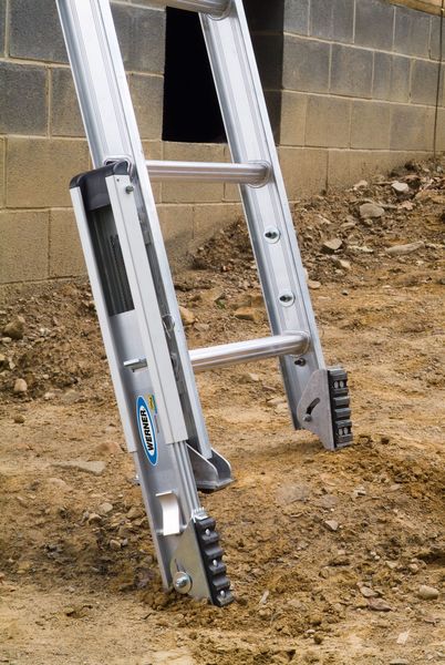 Fiberglass Extension Ladder, 375 lb Load Capacity