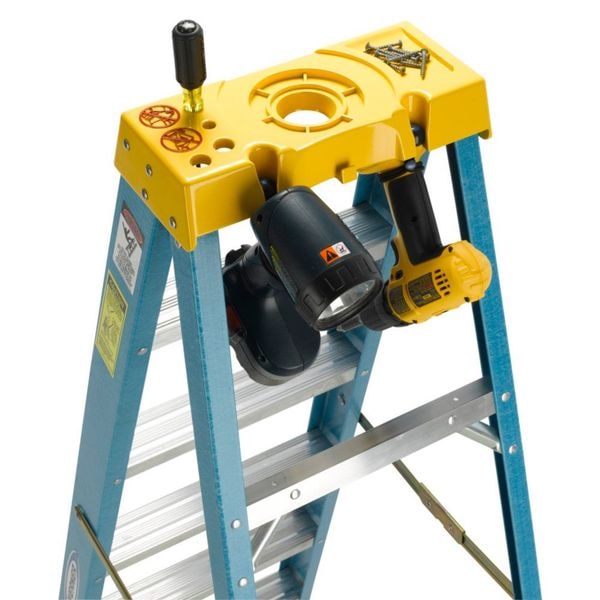 6 ft Fiberglass Stepladder