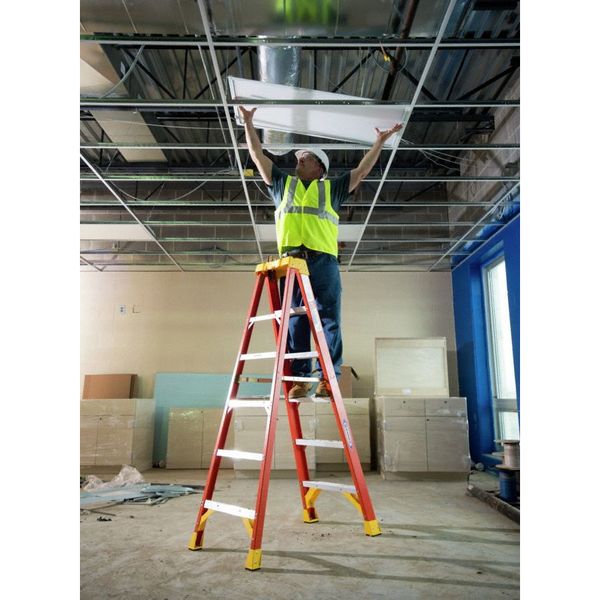 Fiberglass Stepladder, 8 ft Ladder Ht, 7 Steps, 300 lb, 53 5/8 in Base Spread, 26 3/8 in Bottom W