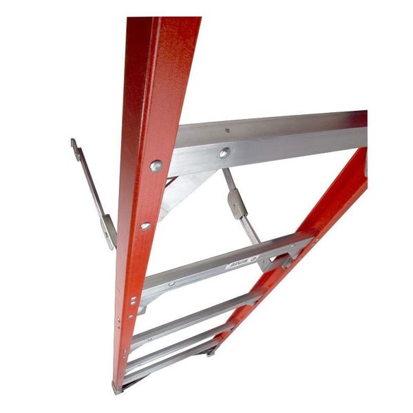 5 ft Fiberglass Stepladder