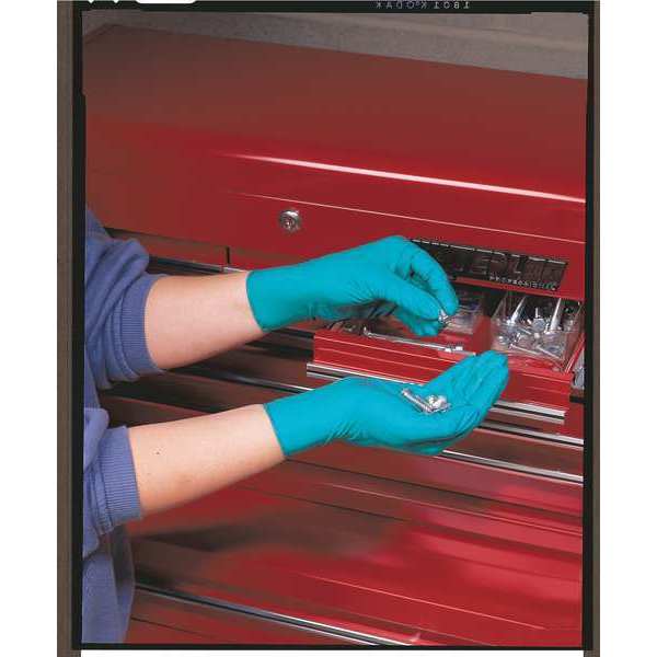 Disposable Nitrile Gloves with Enhanced Chemical Splash Protection, Nitrile, Powdered, Green