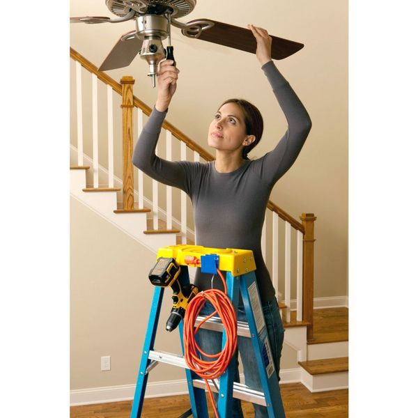 8 ft Fiberglass Stepladder