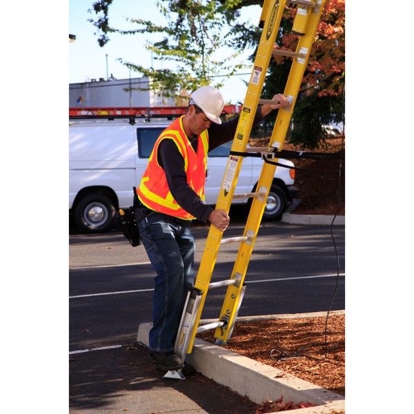 Fiberglass Extension Ladder, 375 lb Load Capacity