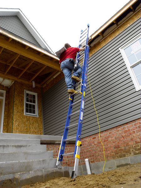 Fiberglass Extension Ladder, 300 lb Load Capacity