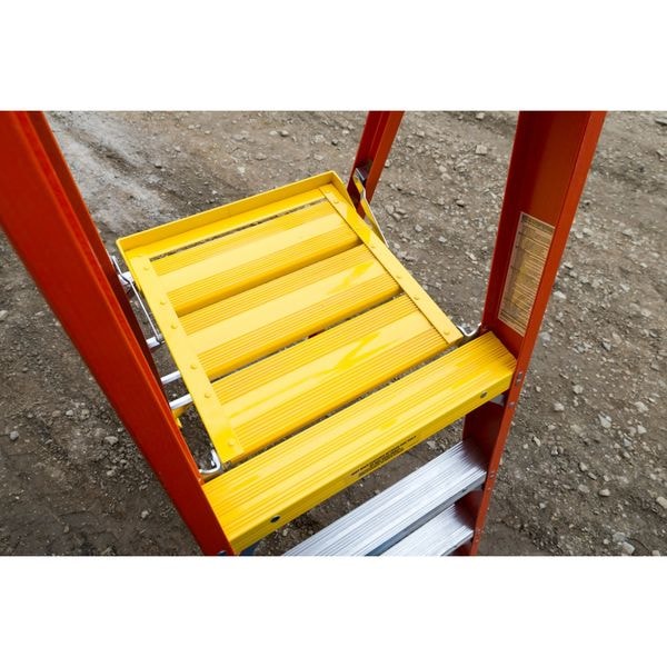 6 ft Fiberglass Podium Stepladder