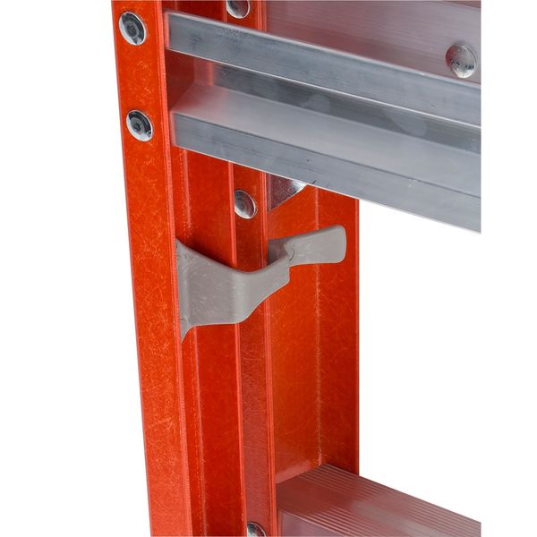 8 ft Fiberglass Stepladder