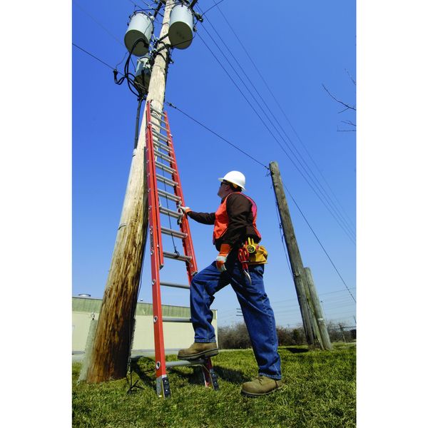 Fiberglass Extension Ladder, 300 lb Load Capacity