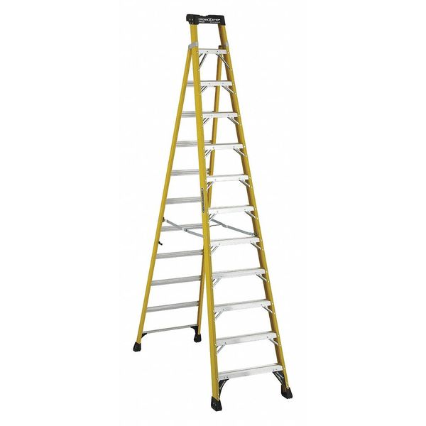 12 ft Fiberglass Stepladder