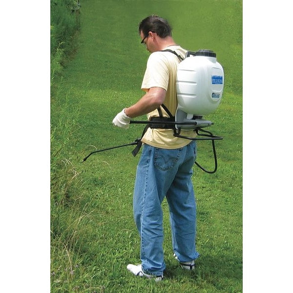 4 gal. No Leak Pump Sprayer, Polyethylene Tank, Fan, Foaming Spray Pattern, 50