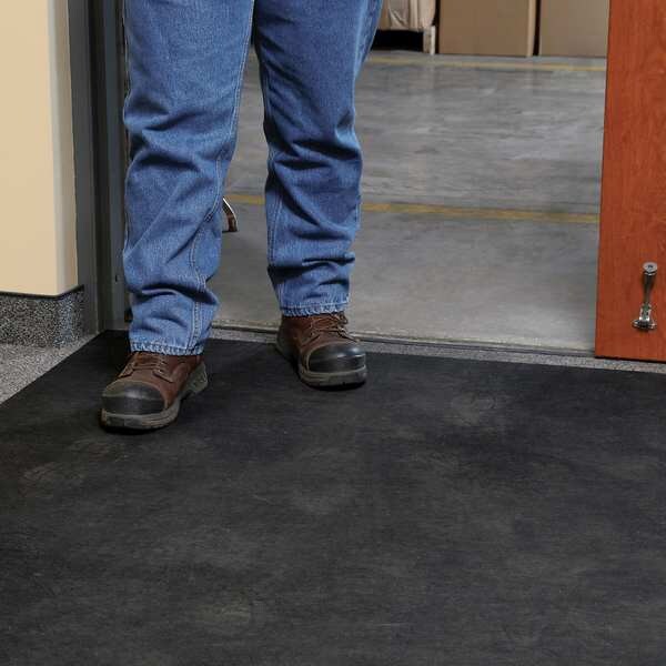 Carpet Protection Mat, 1.75 gal/Roll, Grease, Oils, Water Absorbed, Black, Polyester, Polypropylene