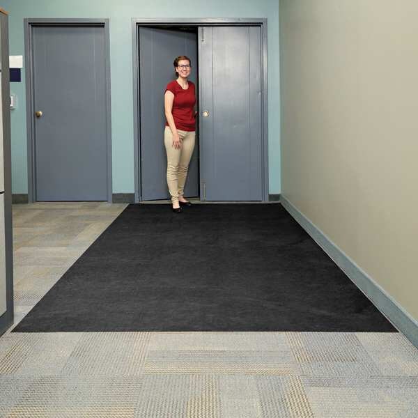 Carpet Protection Mat, 1.75 gal/Roll, Grease, Oils, Water Absorbed, Black, Polyester, Polypropylene