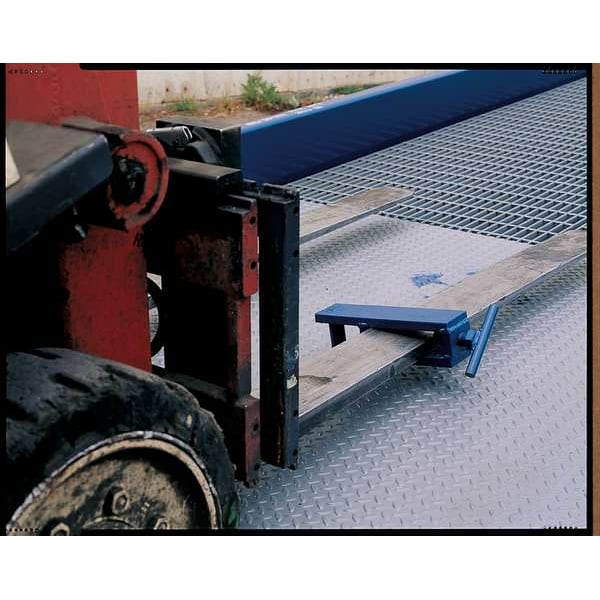 Yard Ramp, 16,000 lb, 30 ft, Width 70 In