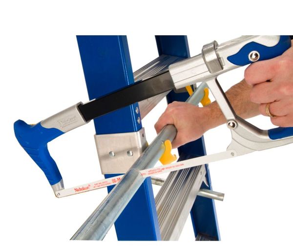 8 ft Fiberglass Stepladder