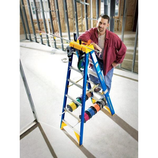 6 ft Fiberglass Stepladder